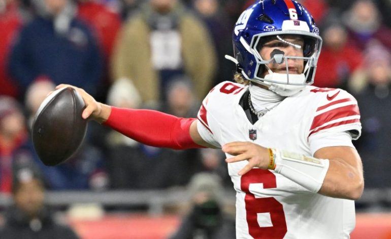  Christian Elliss delivers big hit on Jaxson Dart, sparks MNF brawl