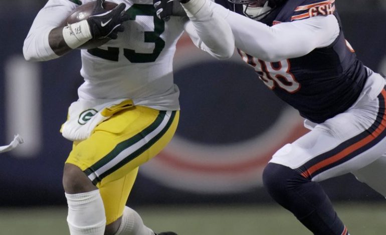  Bears vs Packers early odds, predictions for wild-card round matchup