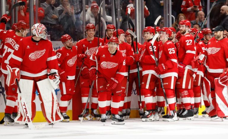  Patrick Kane scores 500th career goal in Red Wings game vs. Canucks